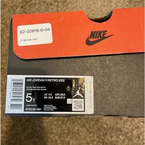 Jordan 11 retro size 5y brand new